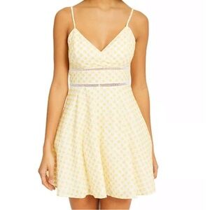 💜Trixxi Francesca’s Collection Yellow Embroidered Floral Mini Dress size m